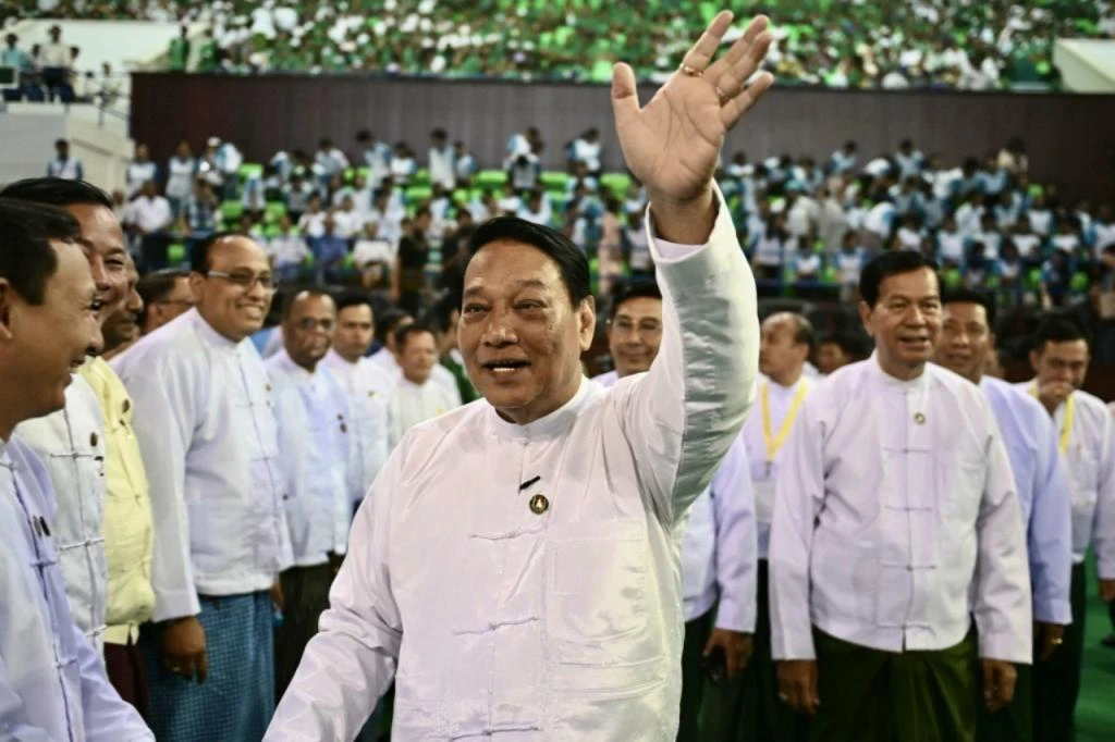 ขิ่น ยี