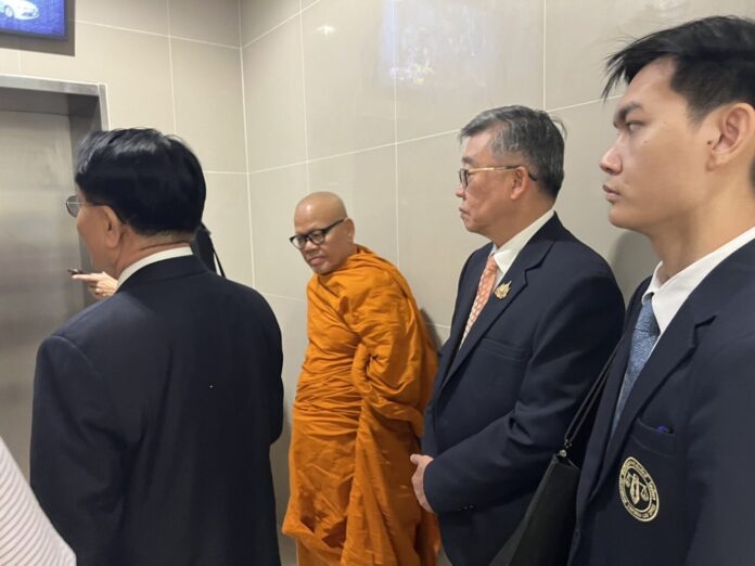 ศาลสั่งจำคุก ทิดแย้ม 50 ปี คดียักยอกเงินวัดไร่ขิง 2,000 ล้านบาท