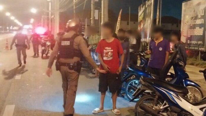 ตร.ลุยจับเด็กแว้น ป่วนถนนบางพลี-ตำหรุ ยึดรถเพียบ ผกก.เตือนหลักฐานชัดเสนอศาลสั่งริบของกลาง