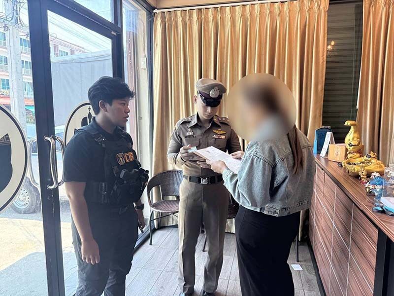 บุกจับ "ว่าที่ ร.ต.หญิง" เปิดสปาแมวบังหน้าค้ากามเด็ก พบพฤติกรรมโหดบังคับใช้ "ลูกเจี๊ยบ" รับแขกช่วงมีประจำเดือน
