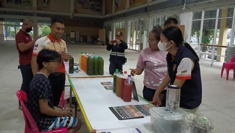 กวาดล้างน้ำกระท่อมศรีสะเกษ 3 จุดใหญ่ ขายใกล้โรงเรียนล่อวัยรุ่น