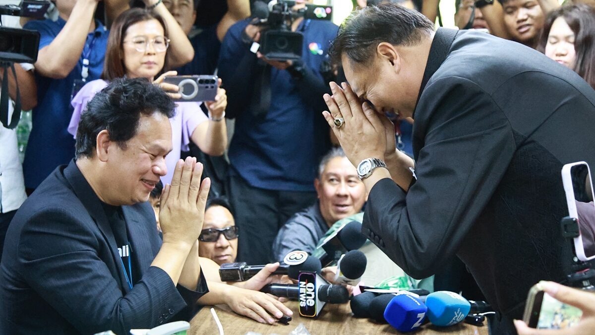 สุชาติ ขอโทษนักข่าว หลังปะทะคารมปมโพลสินบน ย้ำวิถีลูกผู้ชายมองคนละมุม